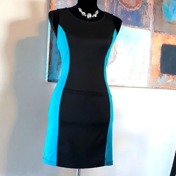 Guess Turquoise & Black Tank Scoop Neck Bodycon Dress Size M/M/ NWOT - Picture 6 of 12